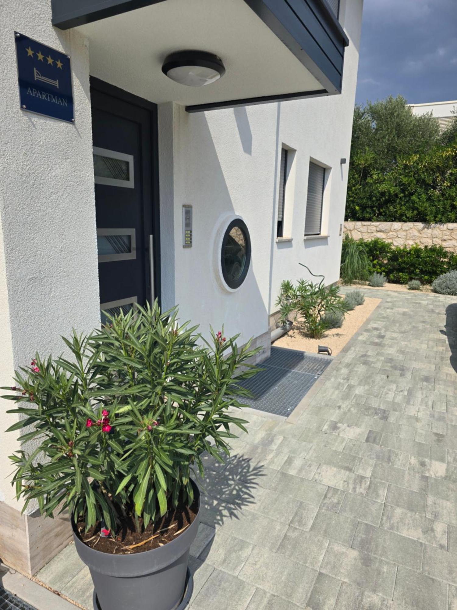 Rimac Apartments Novalja Εξωτερικό φωτογραφία